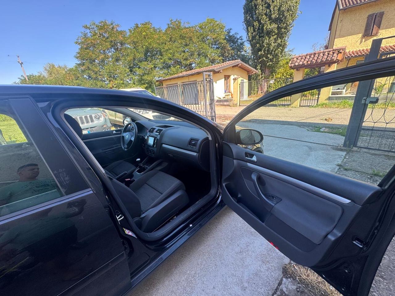 Volkswagen Golf 1.6 16V FSI 5p. Comfortline
