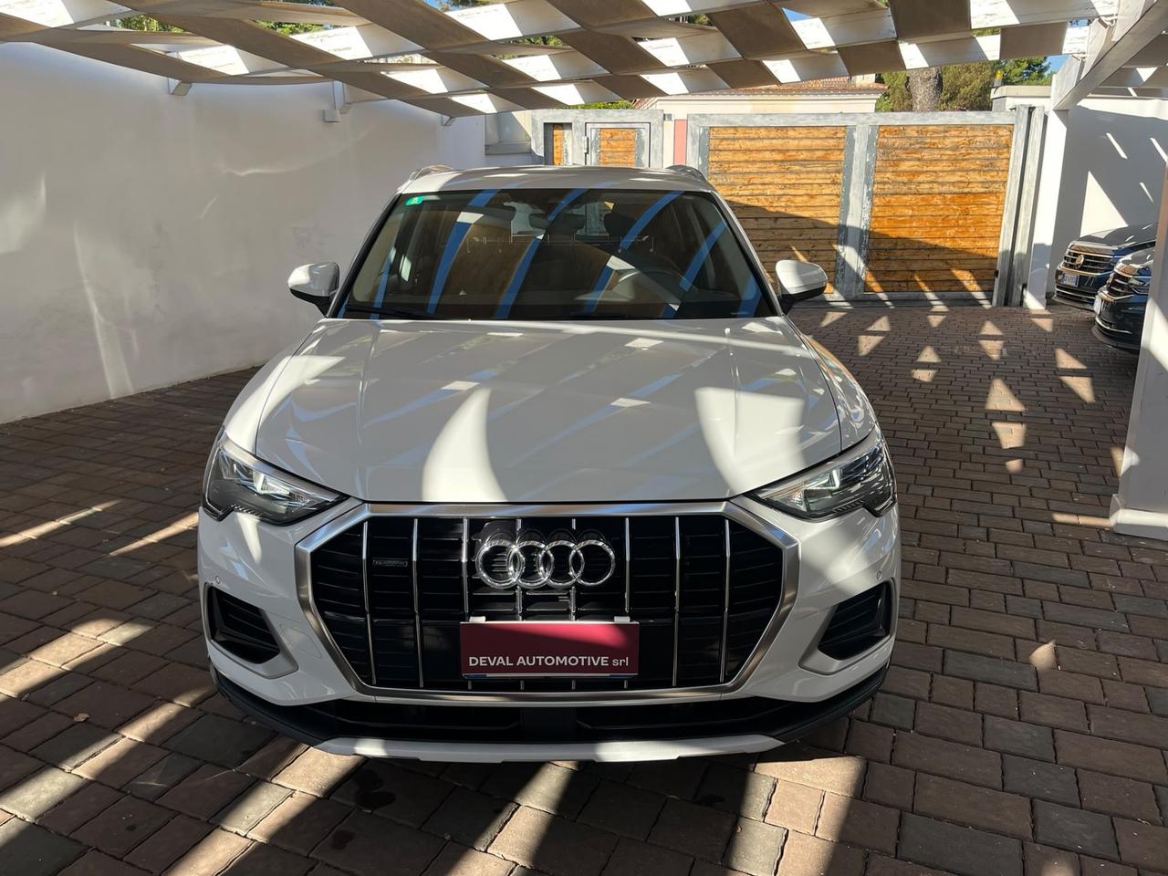 Audi Q3 40 TDI quattro S tronic Business Advanced