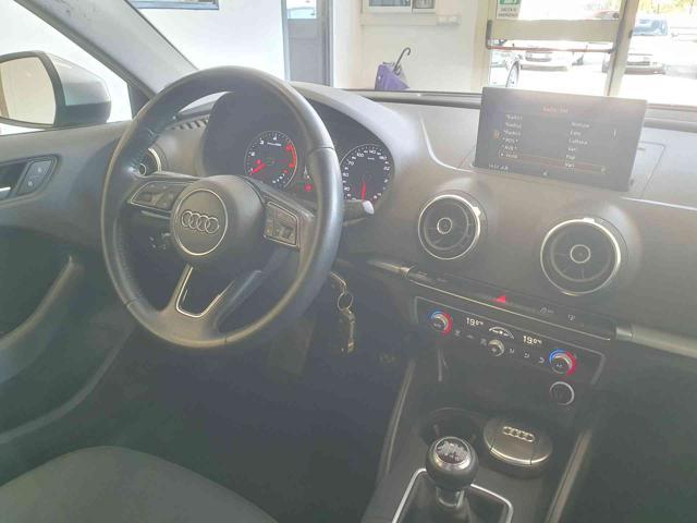 AUDI A3 1.6 TDI 115cv Xenon