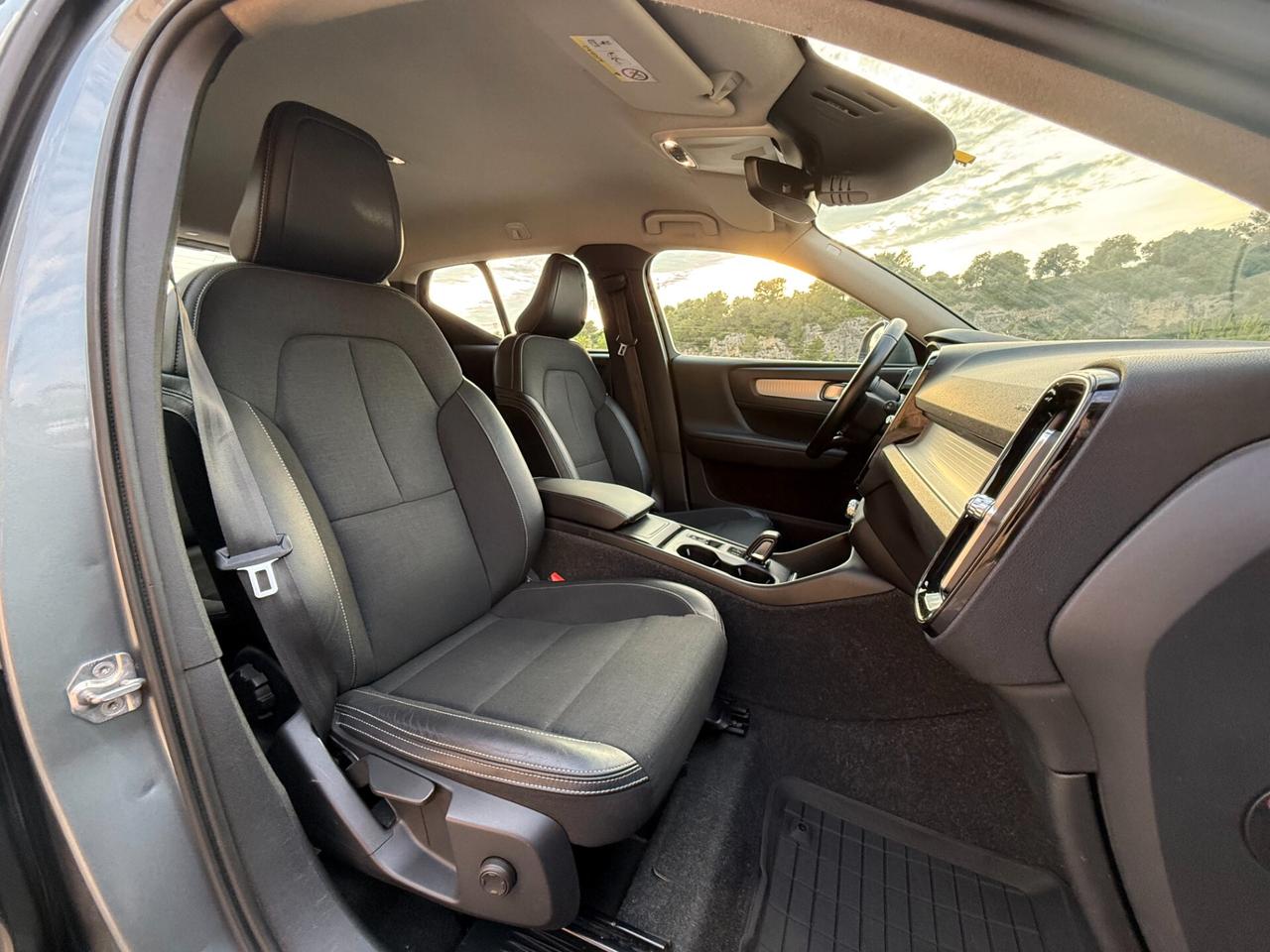 Volvo XC40 D4 AWD/2.0 150 CV/CERCHI 19"/TAGLIANDI VOLVO