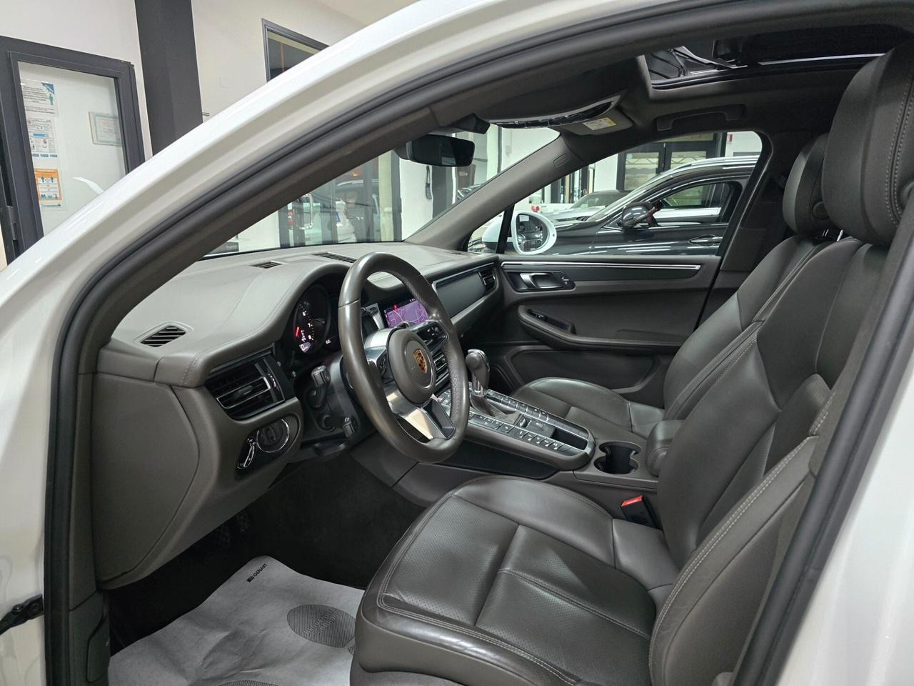 Porsche Macan 2.0 (Tetto panorama)