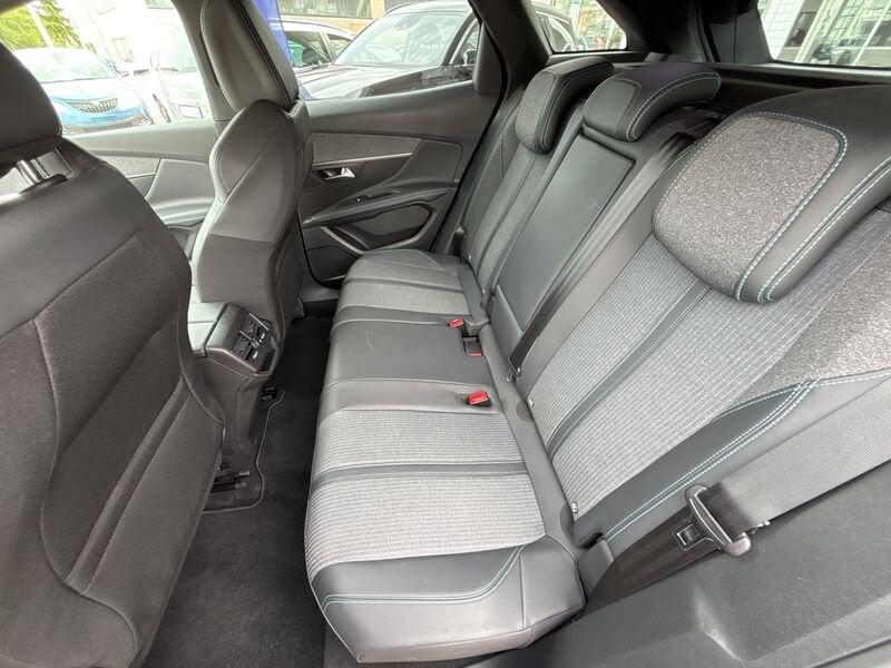 Peugeot 3008 BlueHDi 130 S&S EAT8 Allure