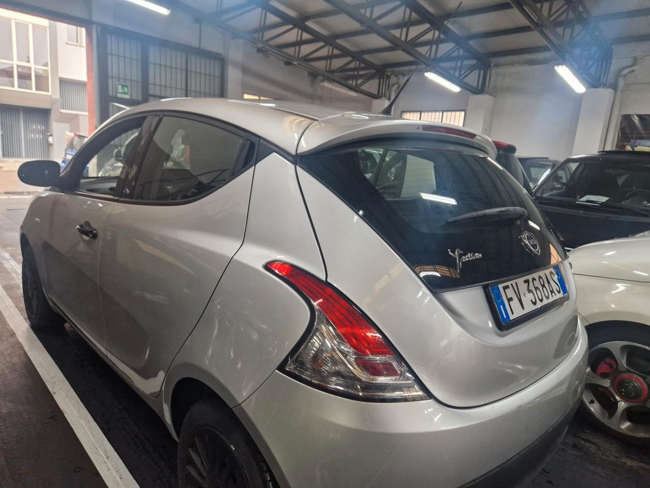 Ypsilon elefantino blu solo 4200km prezzo reale