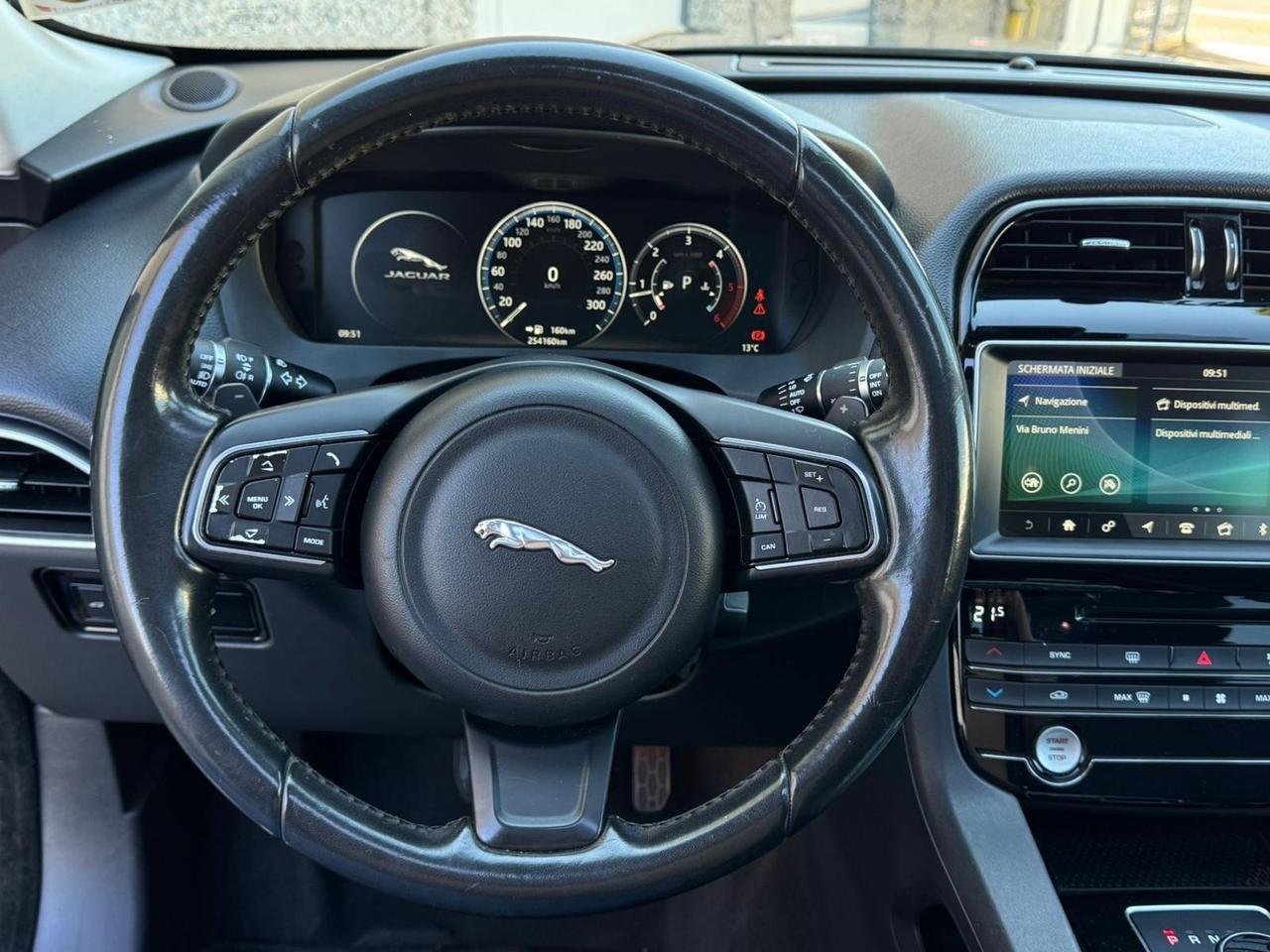 Jaguar F-Pace 2.0 D 180 CV AWD Motore da Controllare