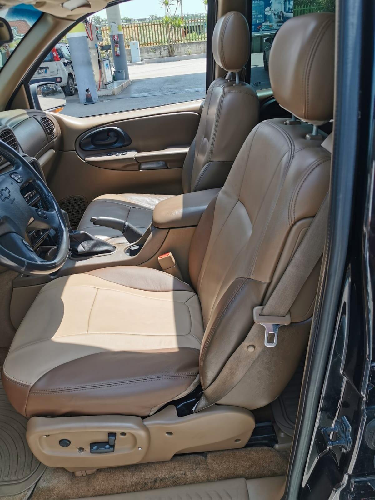 Chevrolet Trailblazer 4.2 L6 LTZ Gpl Autocarro