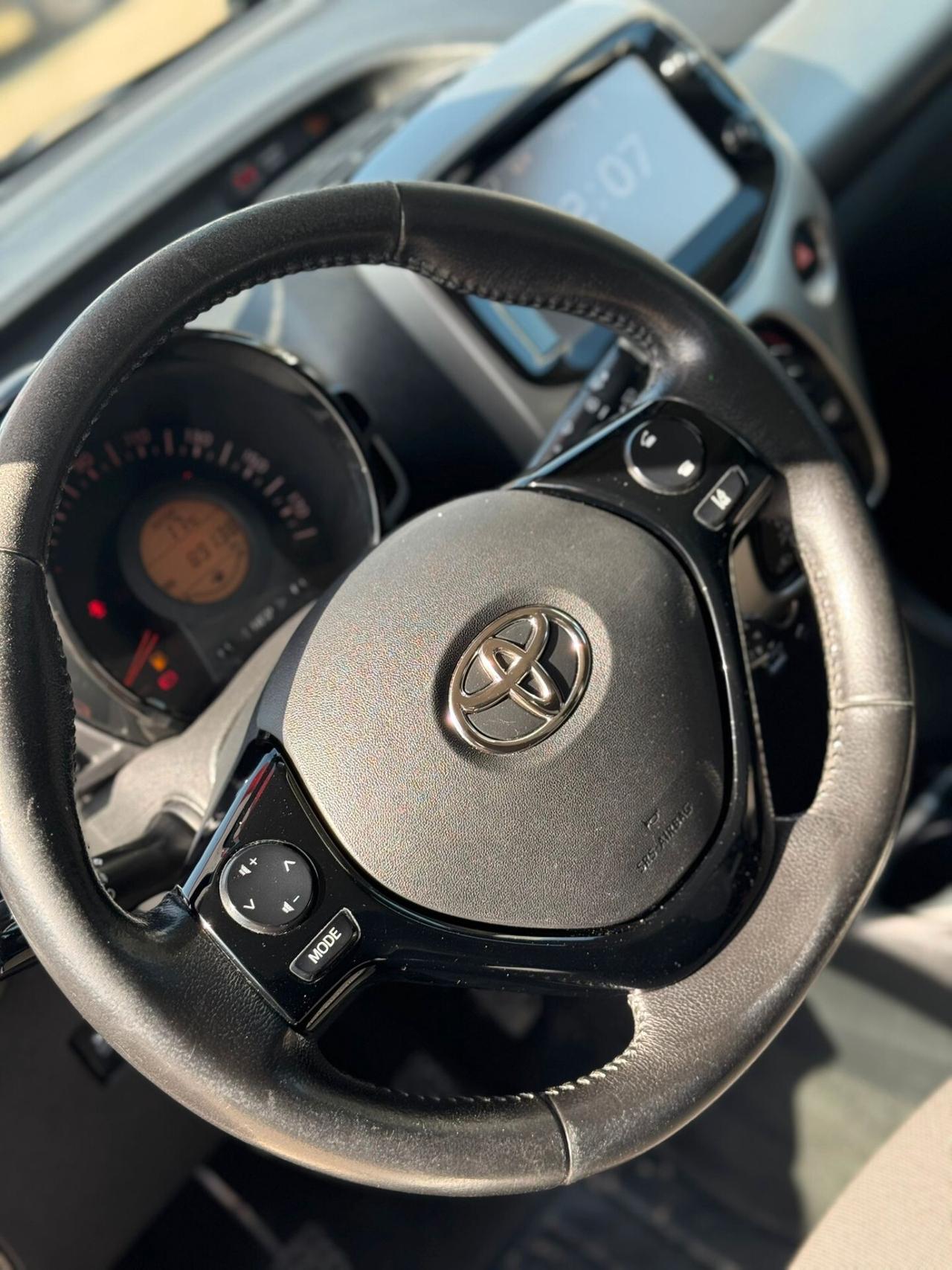 Toyota Aygo 1.0 VVT-i 69 CV 5 porte x-pure
