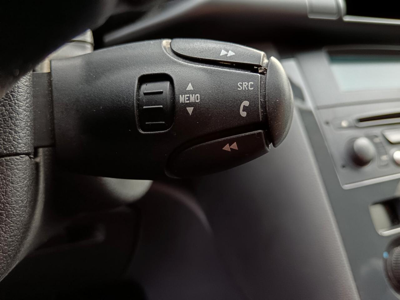 Peugeot 3008 1.6 HDi 115CV BUSINESS - 2014