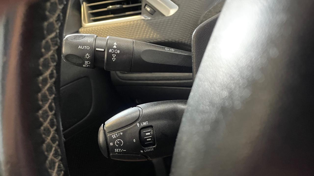 Peugeot 2008 BlueHDi 100 Allure