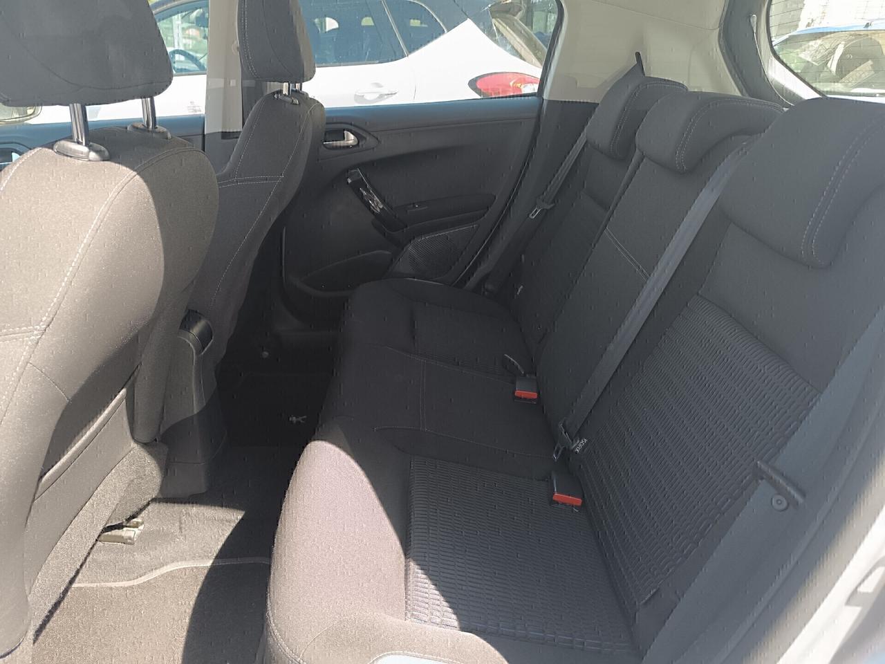 Peugeot 208 1.2 VTI Allure 80.000KM