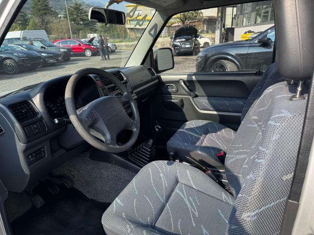 SUZUKI Jimny 1.3i 16V cat 4WD JLX