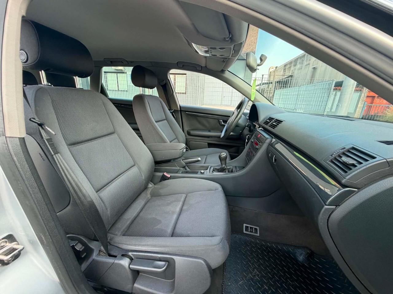 Audi A4 1.9 TDi 130cv-299.000km-U.Prop-2004