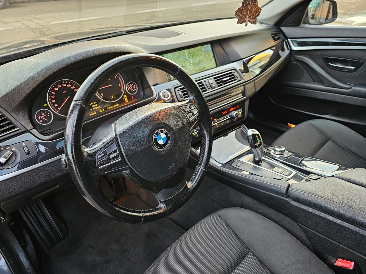 Bmw 520d 184cv Futura*Aut*Navi*Tetto*Pdc*19*Bi-Xeno*