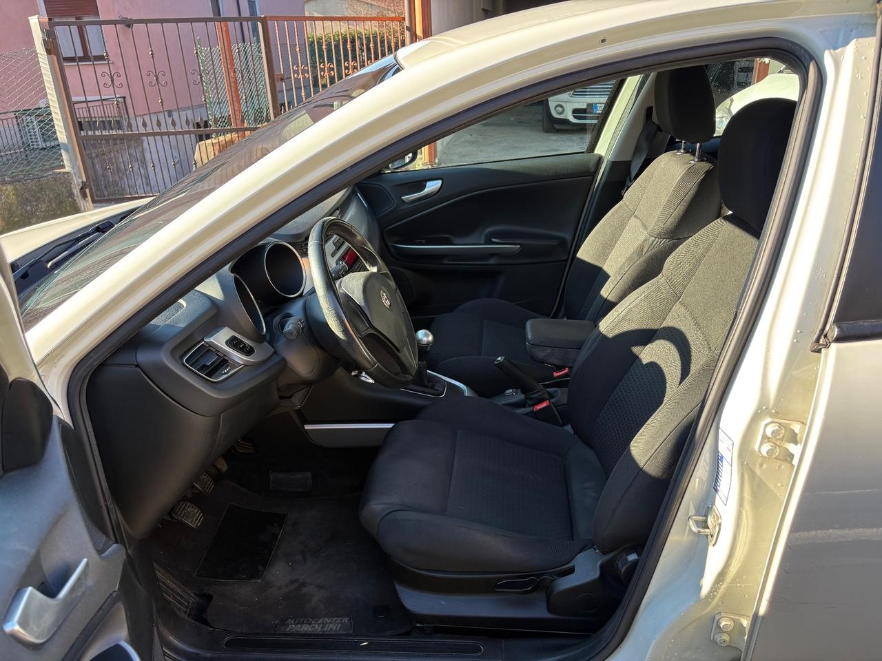 Alfa Romeo Giulietta 1.6 JTDm-2 105 CV Exclusive