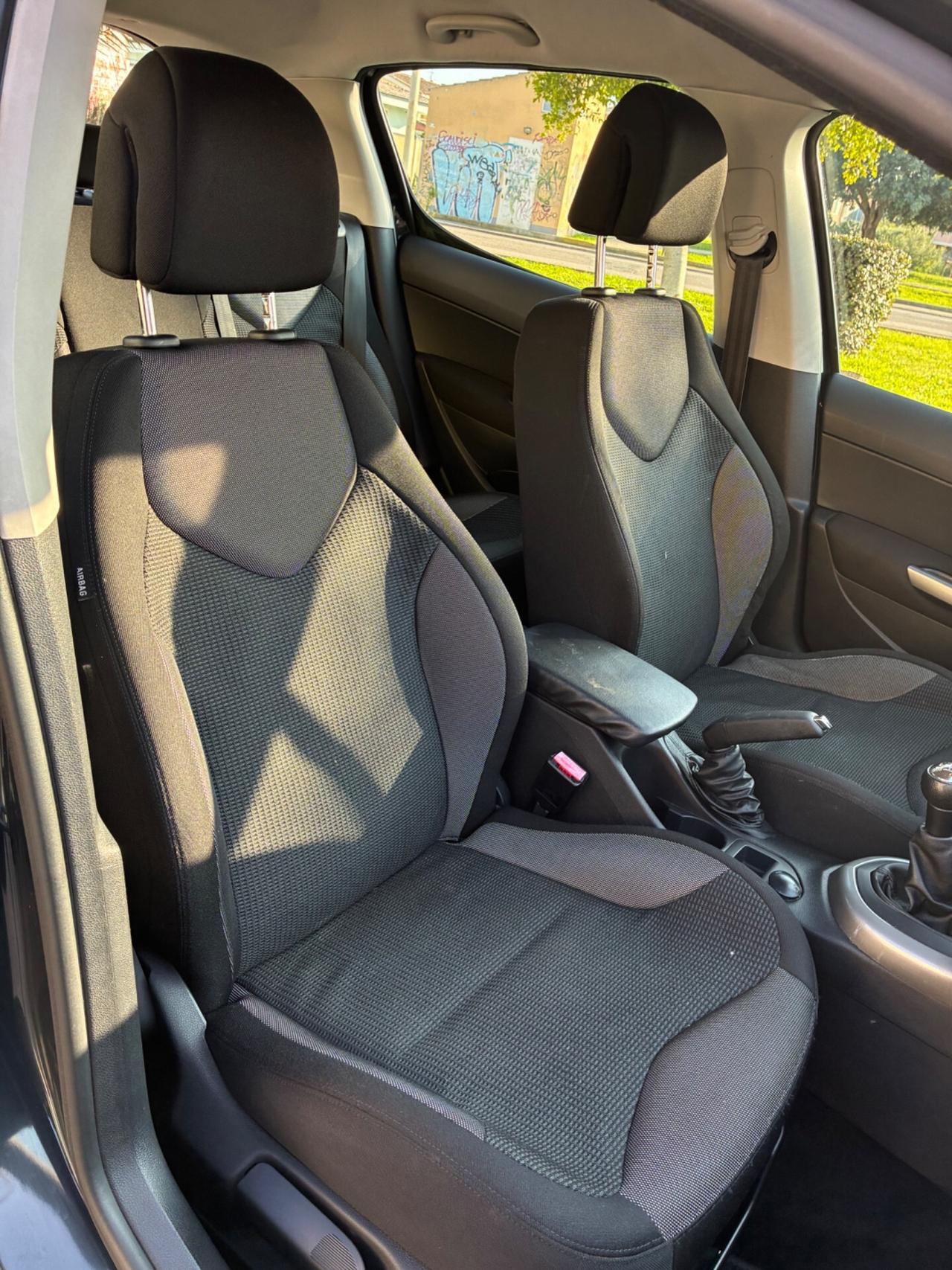 Peugeot 308 1.6 HDi 90CV 3p. Tecno