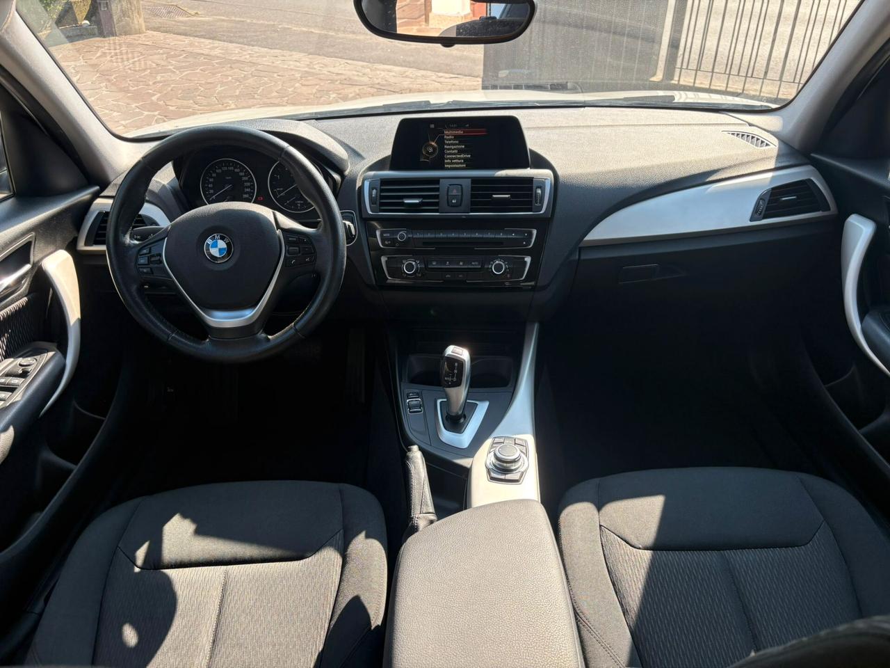 Bmw 116 116d 5p. Business
