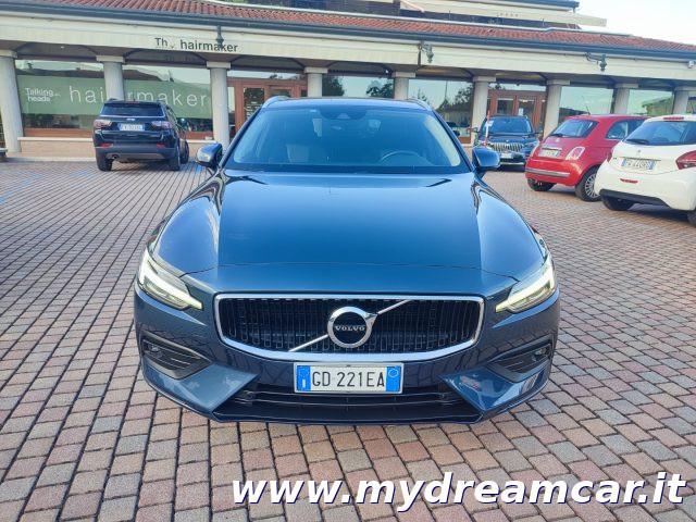 VOLVO V60 B4 (d) Geartronic Momentum Business Pro