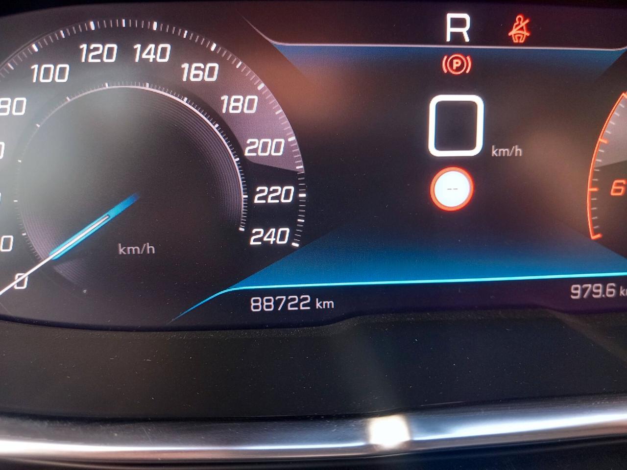 Peugeot 3008 BlueHDi 130 S&S Active KM 88000 NAVI LED SENSORI AUTOMATICA GARANZIA