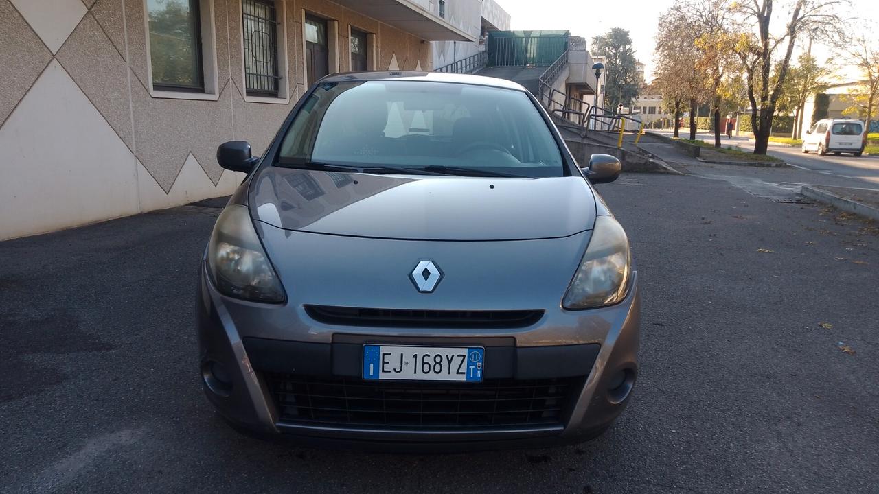 Renault Clio 1.2 BZ 55 kW neopatentati 2012