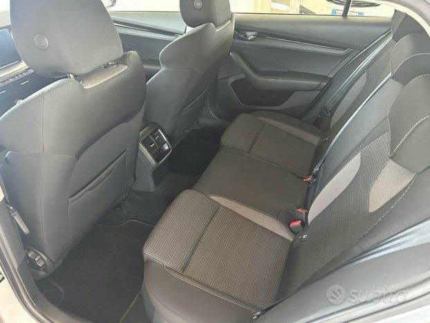 SKODA Octavia 2.0 TDI EVO SCR Wagon Executive