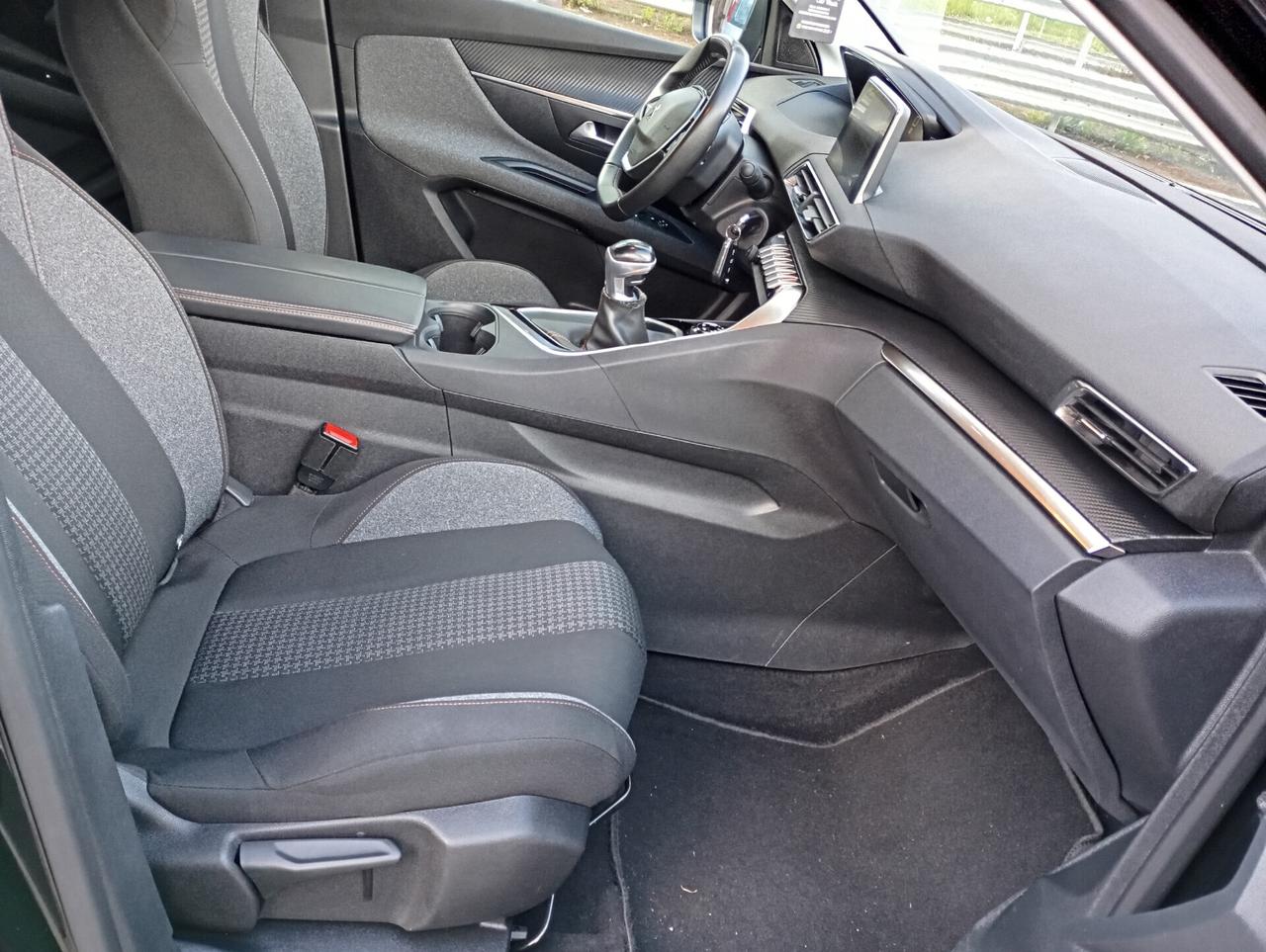 Peugeot 3008 1.5 BlueHDi 130CV Business