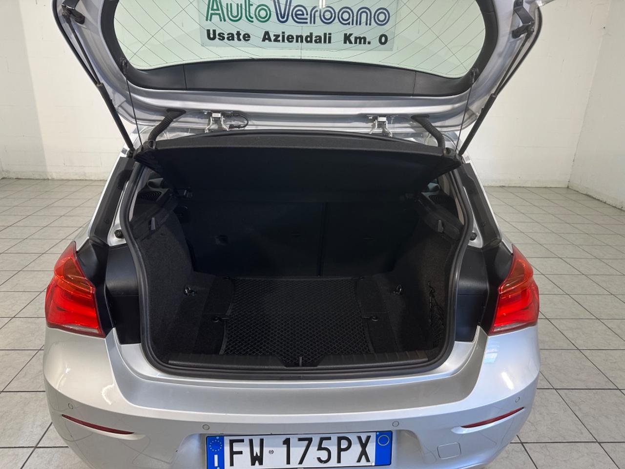 Bmw 116 116d 5p. Urban