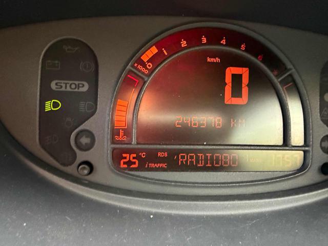 RENAULT Modus 1.2 16V Dynamique senza nessun lavoro da fare