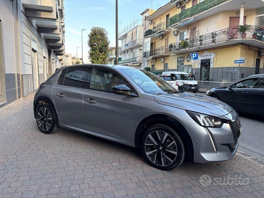 Peugeot 208 1.5 hdi 100 gt line certificata nuova