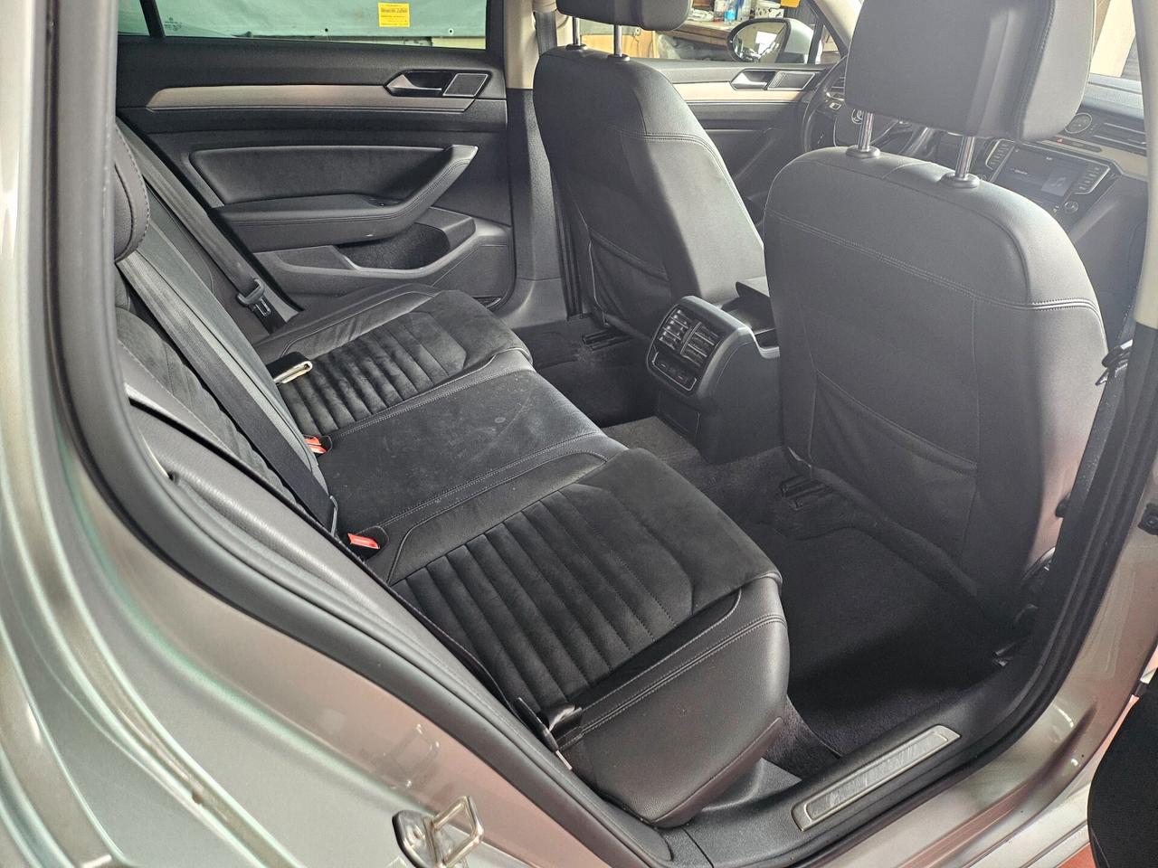 Volkswagen Passat Variant 2.0 TDI Highline BlueMotion Technology