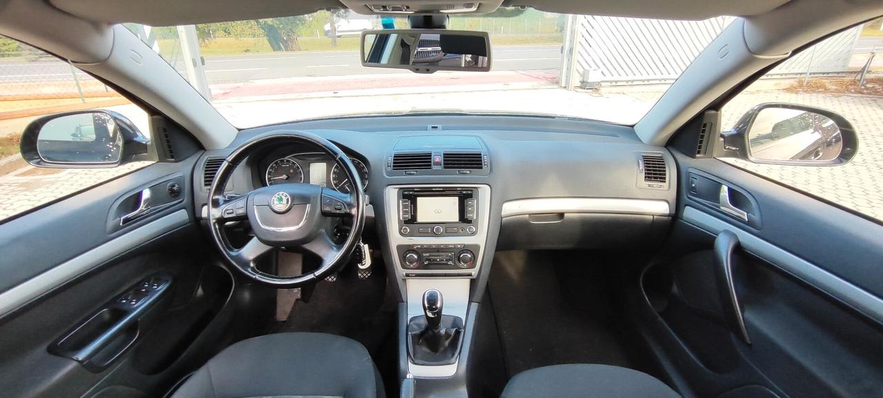 Skoda Octavia 1.6 TDI CR 105 CV Wagon Elegance