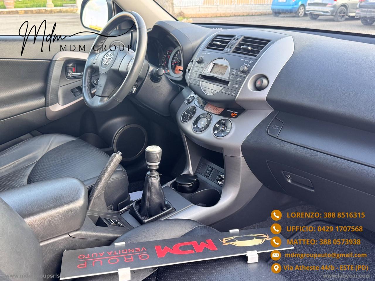 TOYOTA RAV4 2.2 D-4D 177 CV Luxury