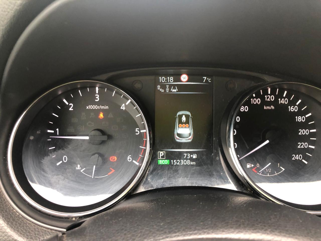 Nissan Qashqai 1.6 dCi 2WD C-TRONIC N-Connecta CON GANCIO DI TRAINO