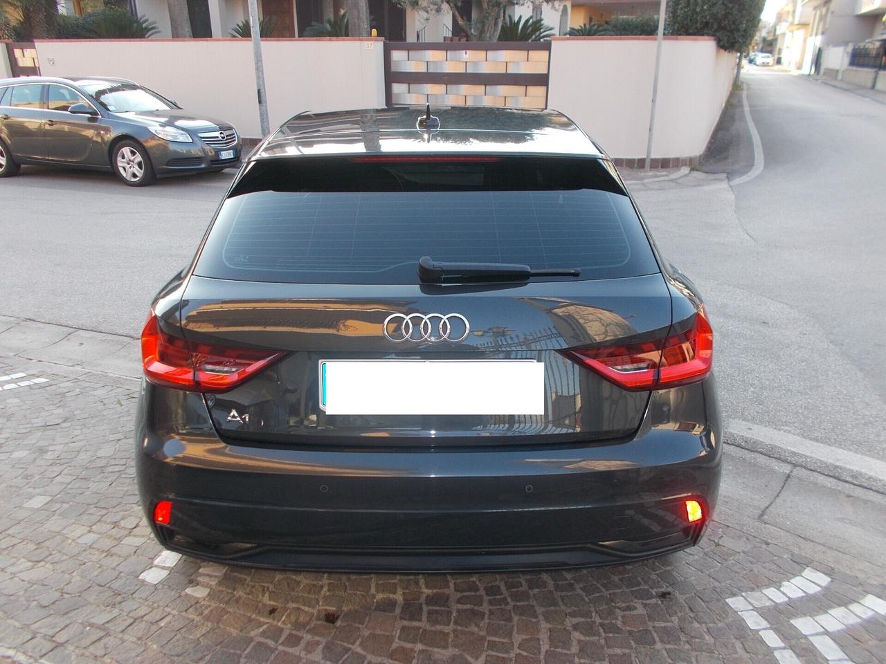 Audi A1 SPB 30 TFSI Identity Black