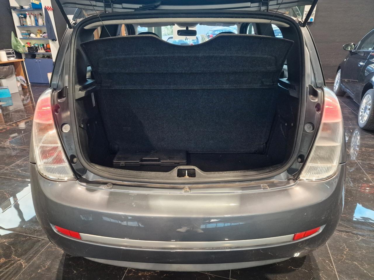 Lancia Ypsilon 1.2 Versus 155 mila chilometri