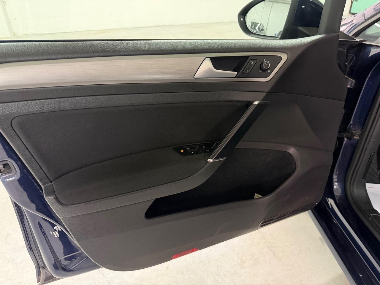 Volkswagen Golf Variant 1.6 TDI 105 CV DSG Comfortline BlueMotion Tech.