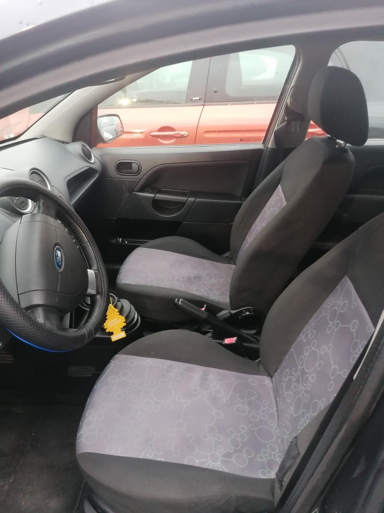 Ford Fiesta 1.4 TDCi 5p. Ghia