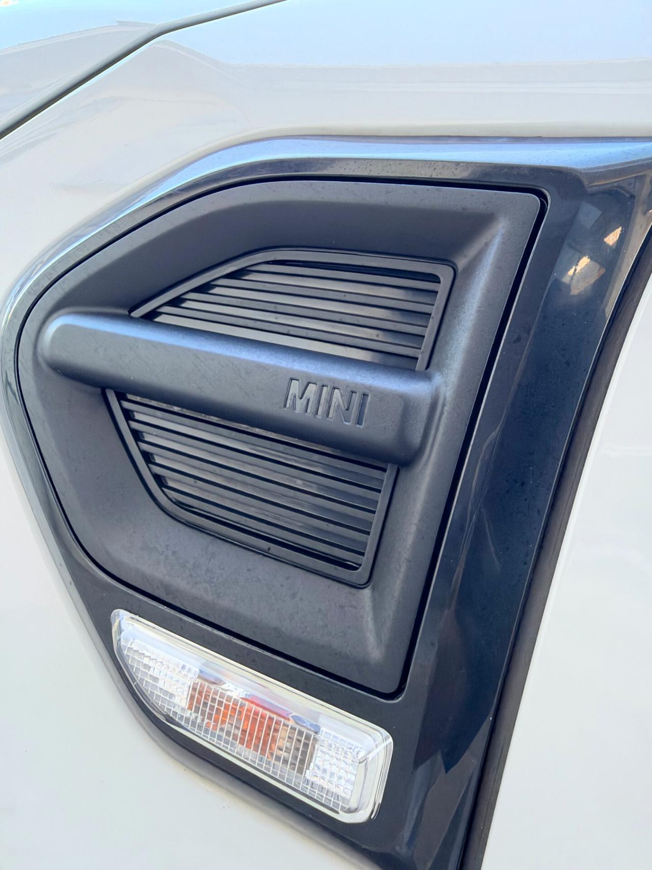 Mini Cooper D Countryman Hype auto my18 BICOLORE CON TETTO NERO, NAVI,FULL LED, BLUETOOTH,SCHERMO DIGITAL