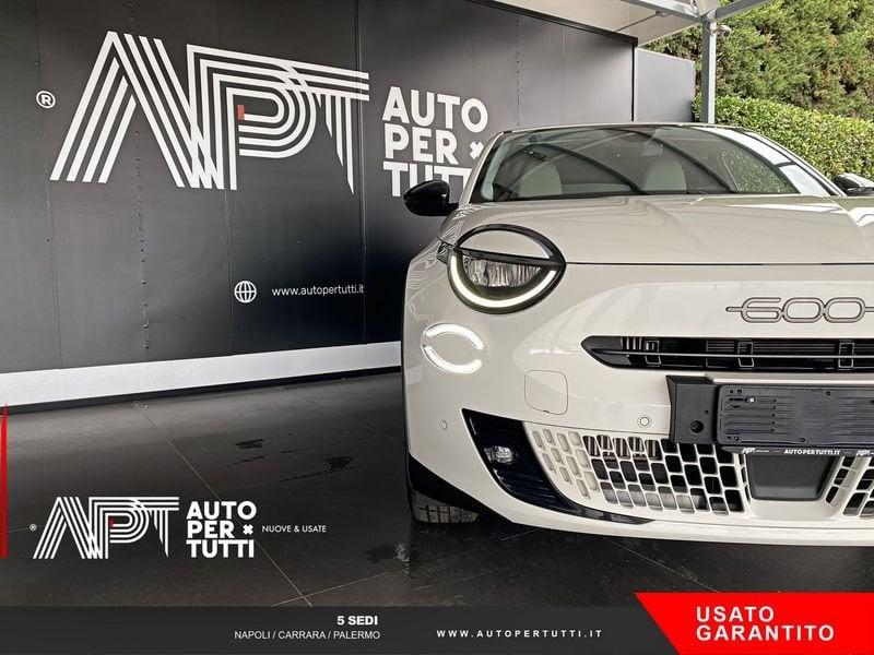 FIAT 600 600 1.2 hybrid La Prima 110cv auto