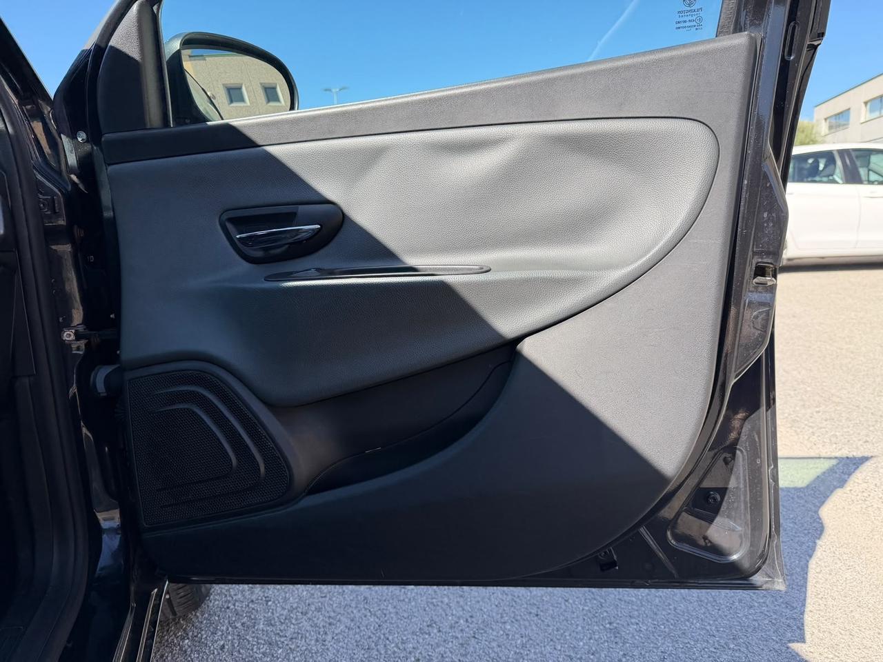 Lancia Ypsilon 99000 KM GARANZIA 12 MESI