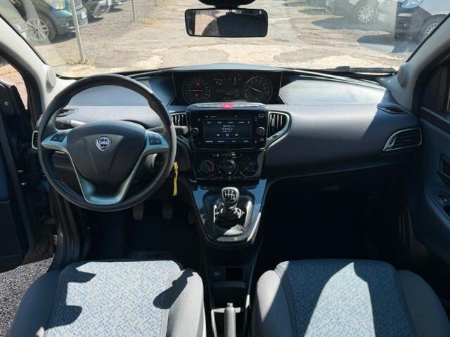 Lancia Ypsilon 1.0 FireFly 5 porte S&S Hybrid Gold Plus