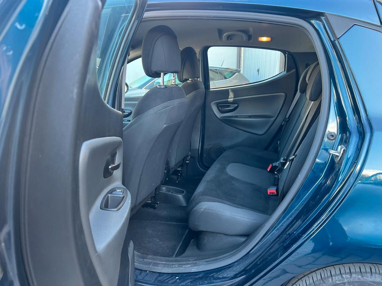 Lancia Ypsilon 1.2 69 CV 5 porte 30th Anniversary