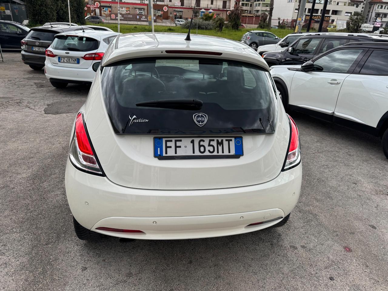 Lancia Ypsilon 1.2 GPL ECOCHIC 12/2016