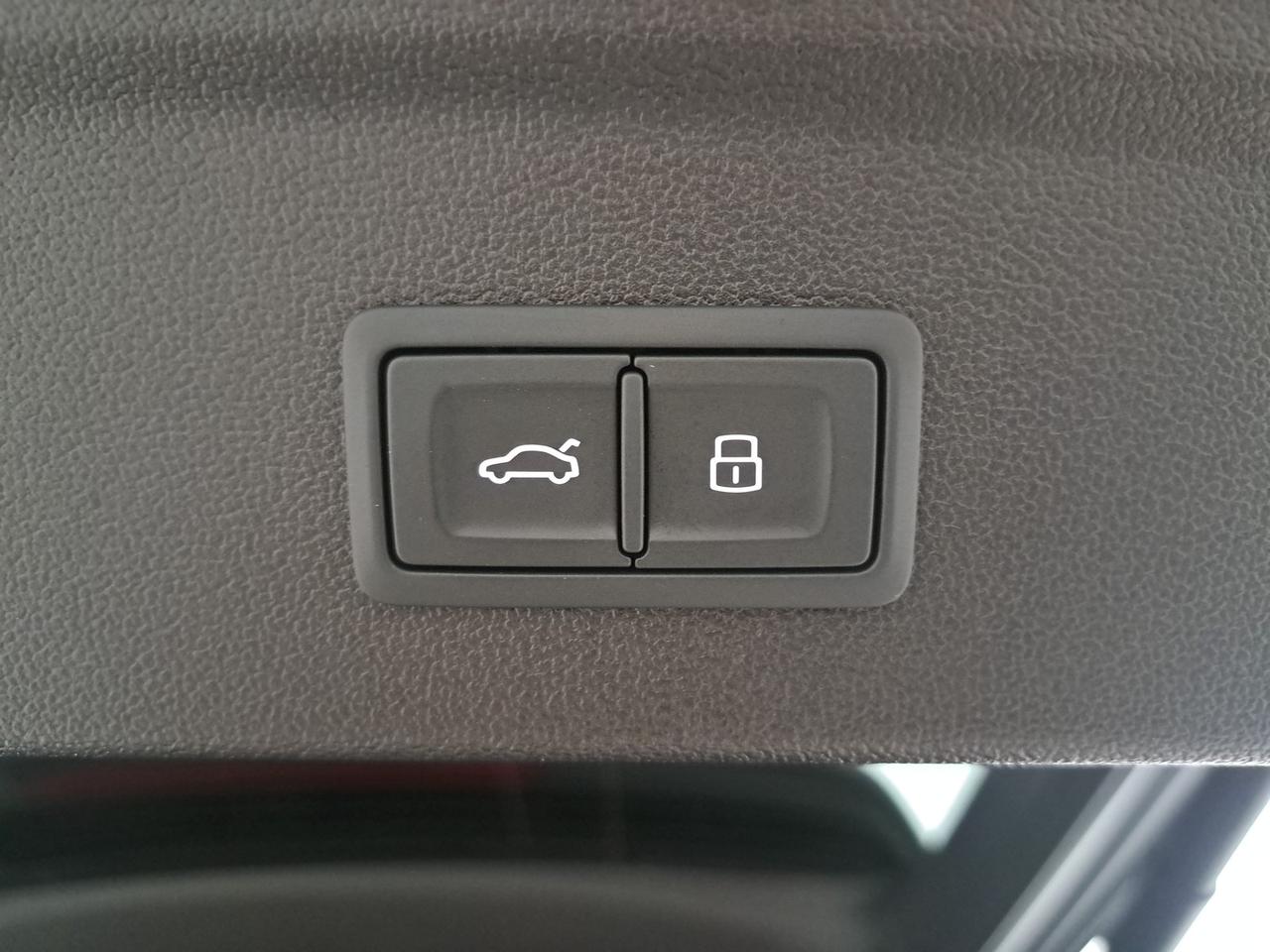 Audi RS3 sportback 2.5 tfsi launch edition daytona quattro s-tronic