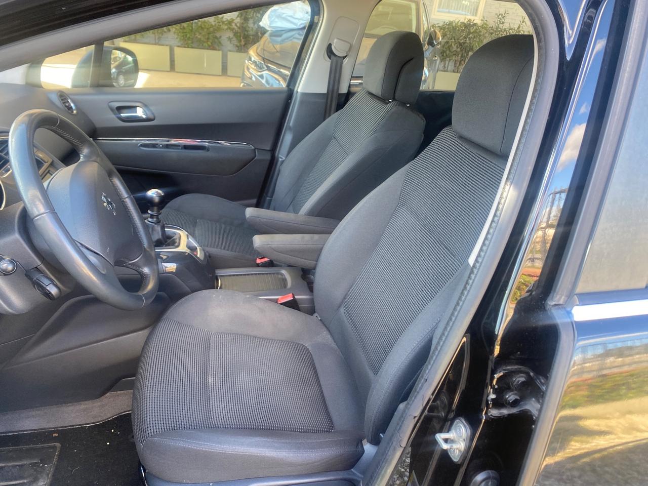 Peugeot 5008 1.6 HDi 112CV---7 POSTI----- KM CERTIFICATI ---