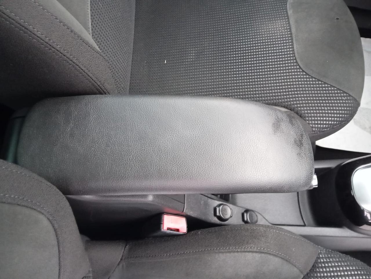 C3 1.6 e-HDi 110 airdream Exclusive