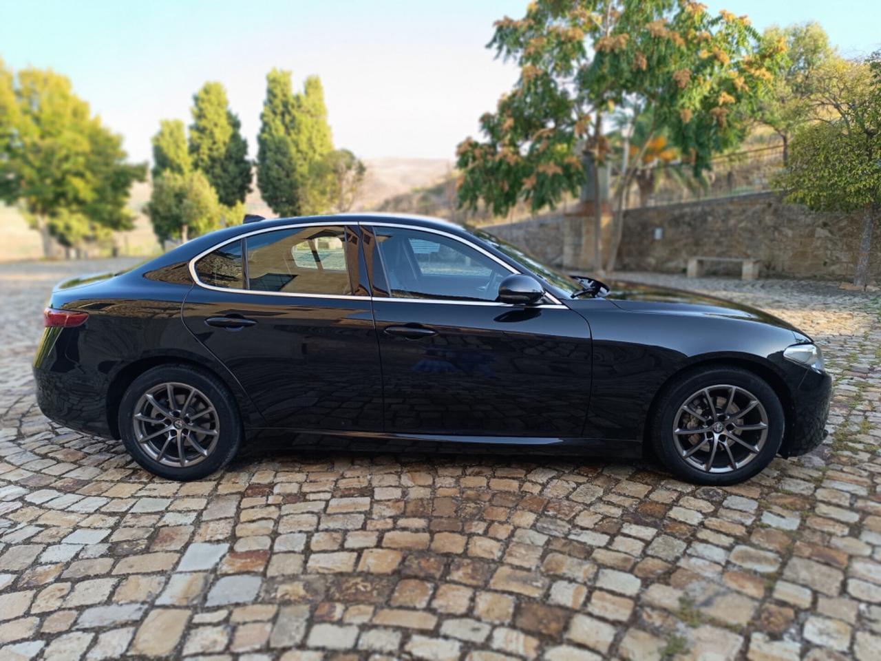 Alfa Romeo Giulia 2.2d 136 CV AT8 Business Ottime Condizioni