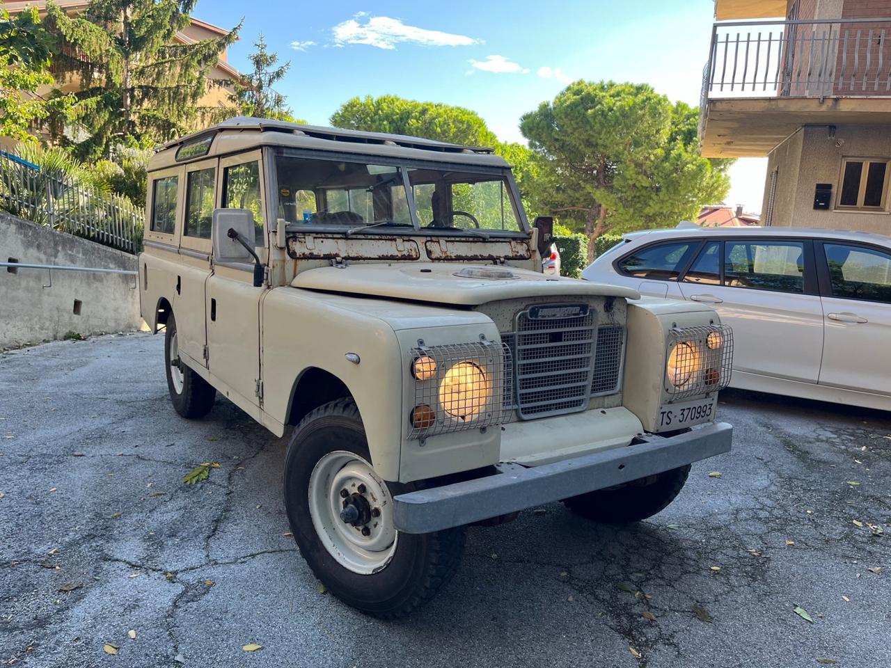 Land Rover Defender 109 diesel 9 posti
