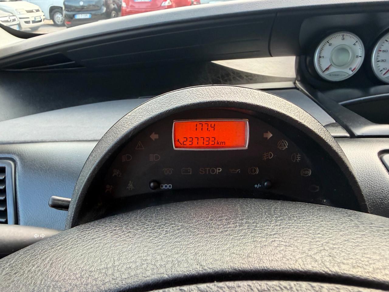 Peugeot 807 2.2 HDi 170CV FAP aut. SV