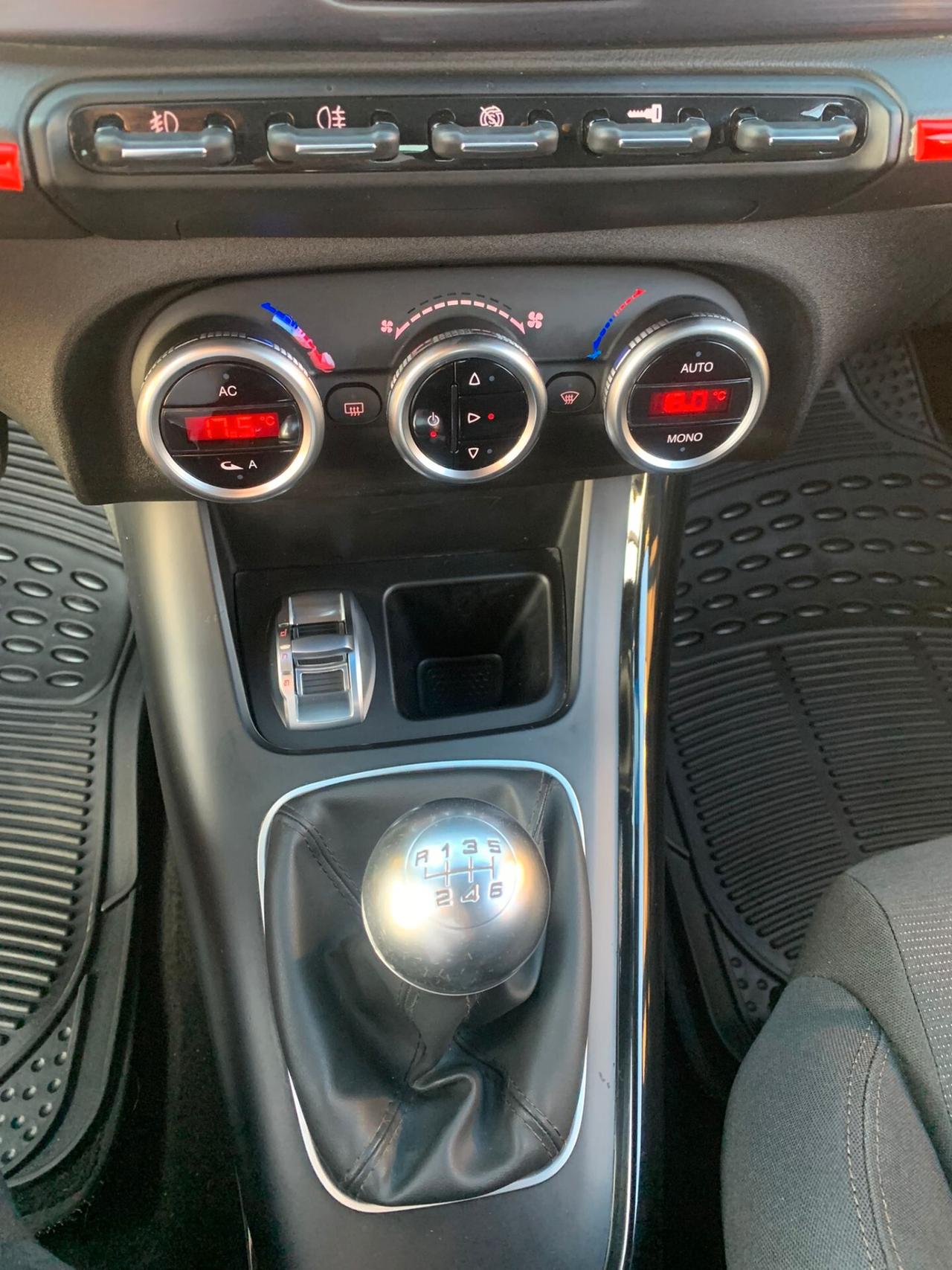 Alfa Romeo Giulietta 2.0 JTDm-2 140 CV Distinctive