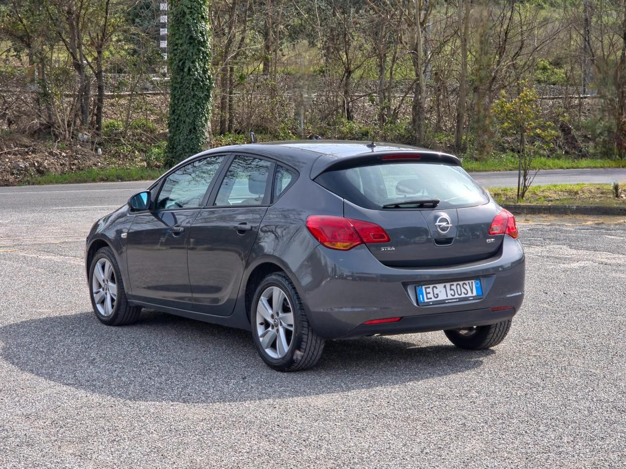 Opel Astra 1.7 CDTI 110CV 5 porte Cosmo 2011-E5 Manuale NEO