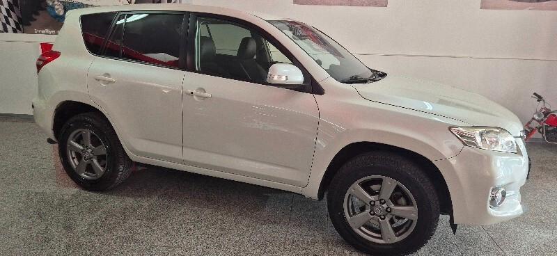 Toyota RAV 4 RAV4 Crossover 2.2 D-4D 150 CV Lounge